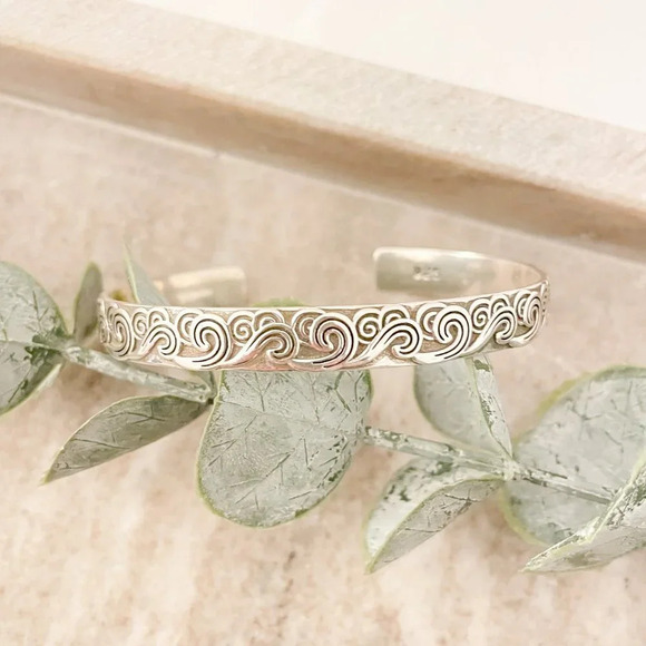 925 Sterling Silver Chunky Bangle Cuff Bracelet Engraved Sterling Silver Bangle - Picture 3 of 8